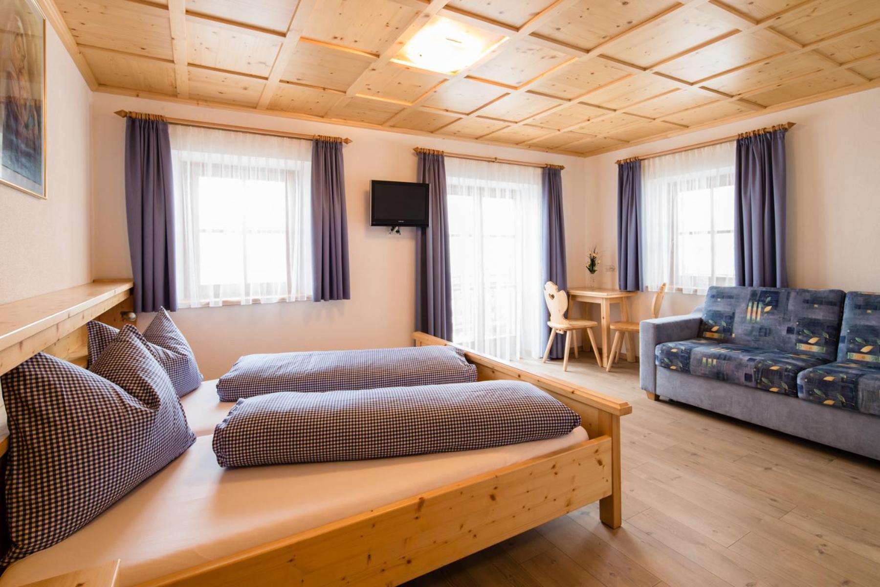 Speckstube Eggerhof Villa Braies  Room photo